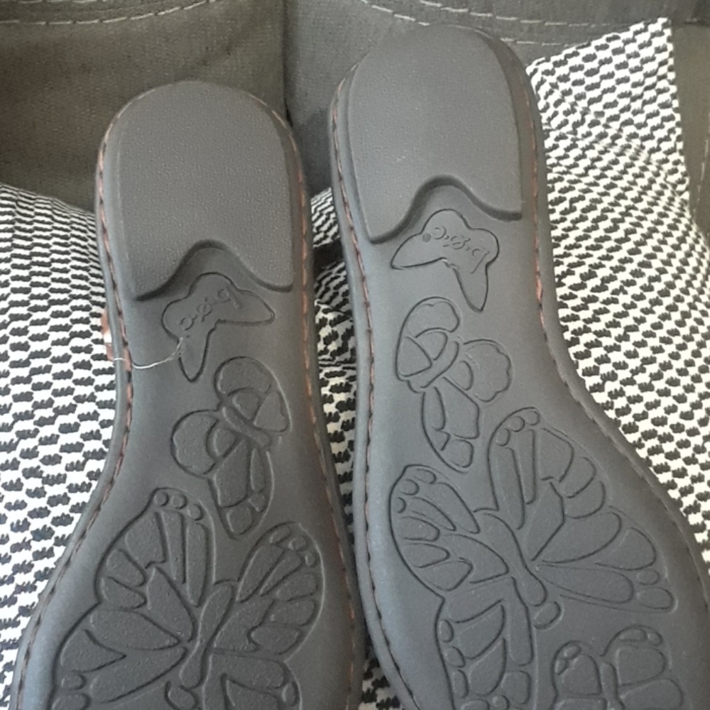 Sandals - Picture 3 of 5
